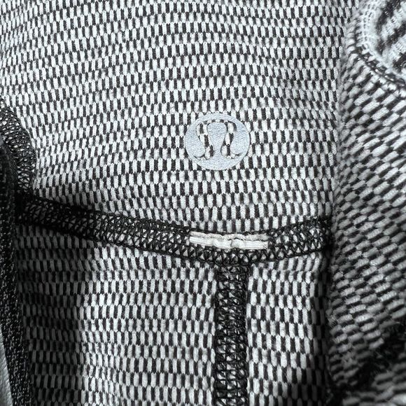 Lululemon Black Run U-Turn 1/4 Zip Pullover Reversible Stripe Women’s Size: 4 - Picture 6 of 11